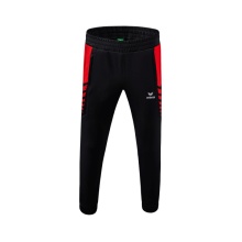 Erima Traingshose Six Wings Worker lang (100% Polyester, sportliche Passform) schwarz/rot Herren