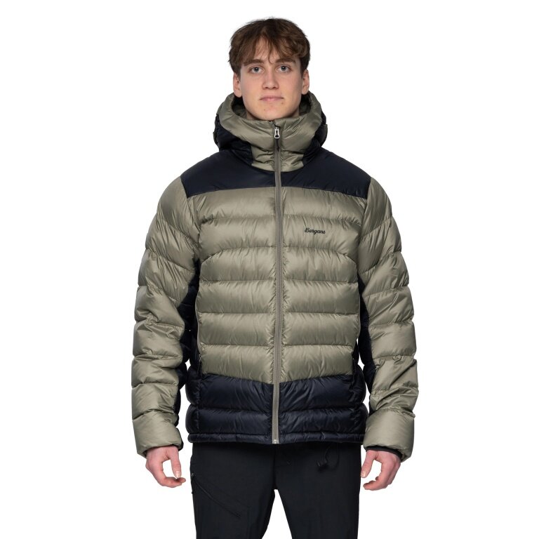 Bergans Winter-Daunenjacke Vaagaa Allround Down Hood (windabweisend, Primaloft® Black-Isolierung, sehr warm) grün Herren