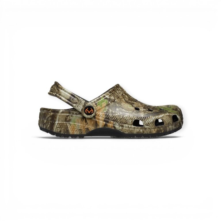 Crocs Sandale Classic Clog Realtree APX® khaki/grün