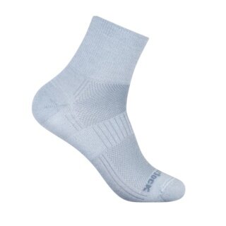Wrightsock Sportsocken Quarter Plus Coolmesh II (dünn, atmungsaktiv, bequem) hellgrau - 1 Paar